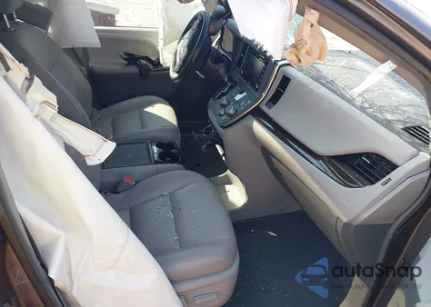 2019 Toyota Sienna Xle 8 Passenger z USA, uszkodzony, nr VIN 5TDYZ3DC1KS020501